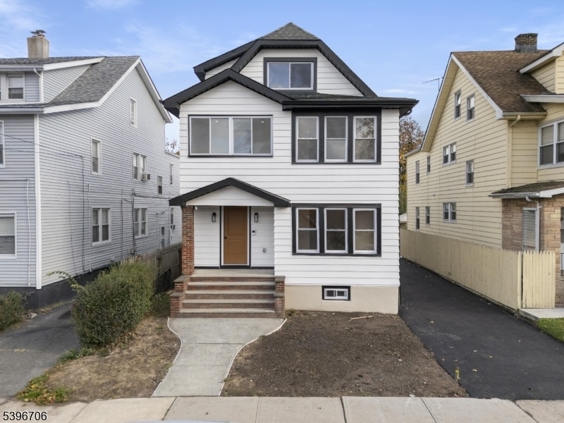 Foto principal - 218 Ampere Pkwy