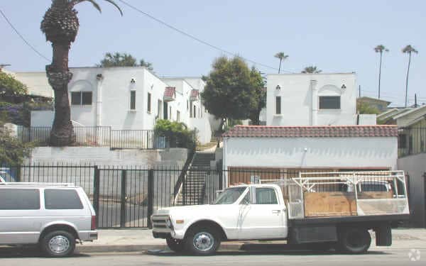 Primary Photo - 1450-1454 1/2 Glendale Blvd