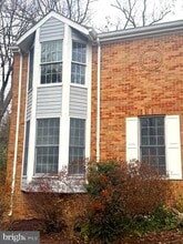 Building Photo - 510 Fairfax Ln