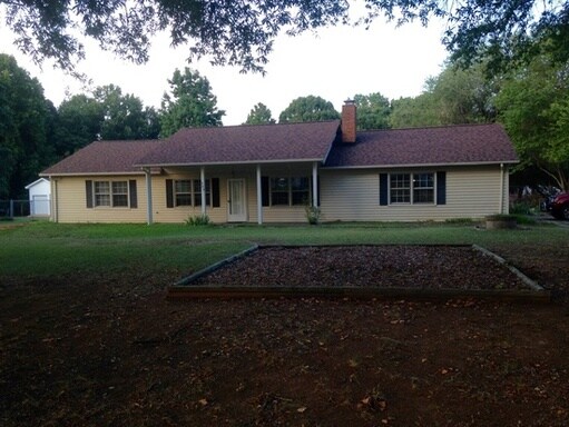 Primary Photo - 365 Macy Grove Rd