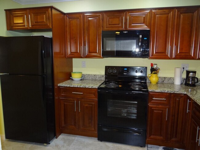 Foto del edificio - 2 br, 2 bath House - 23465 Harborview Road...