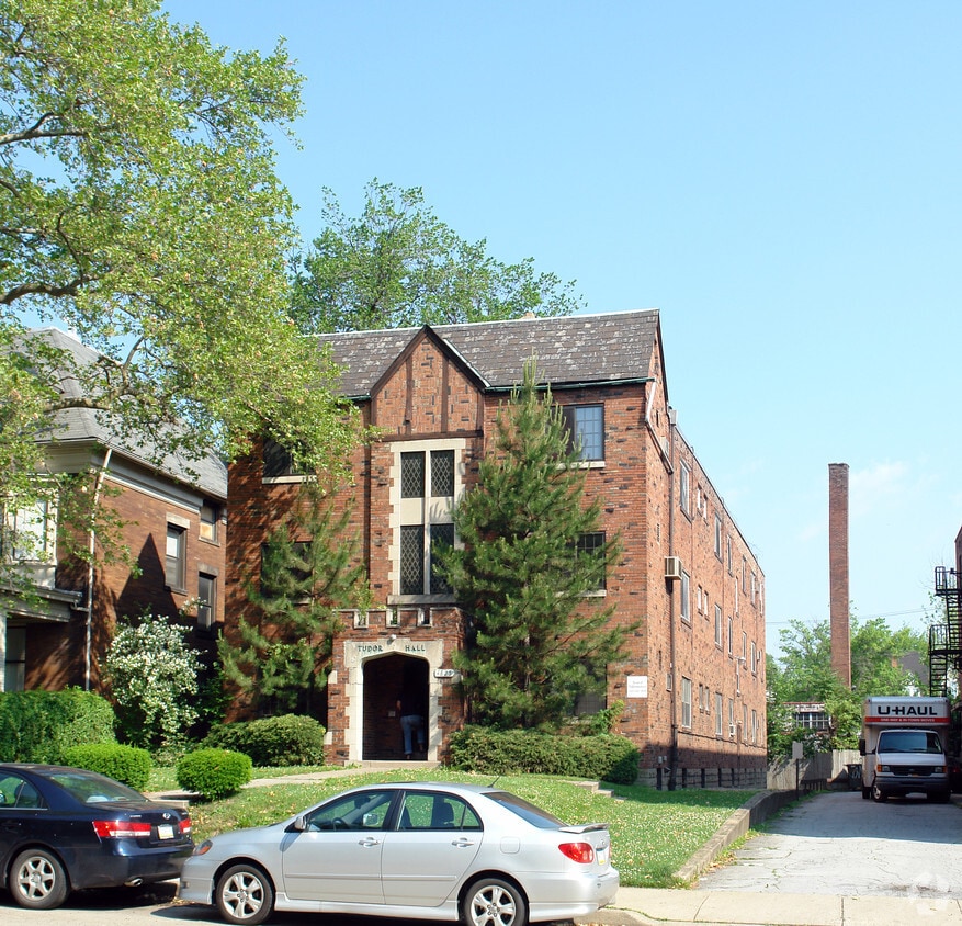 Primary Photo - TUDOR HALL