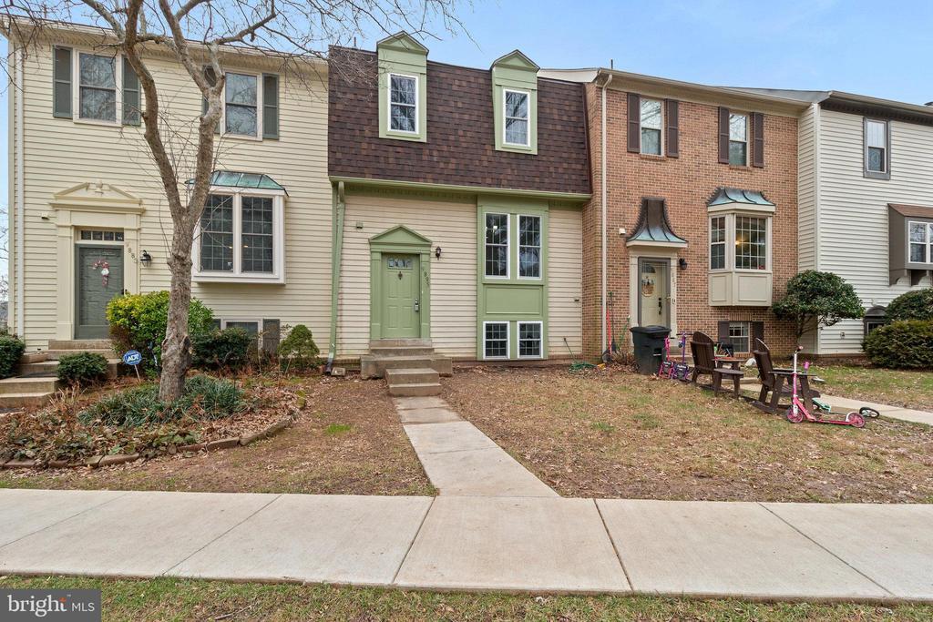 Primary Photo - 9885 Burke Pond Ct