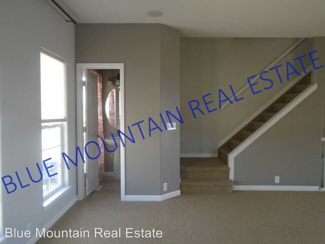 Foto del edificio - 977 Burning Bush Point