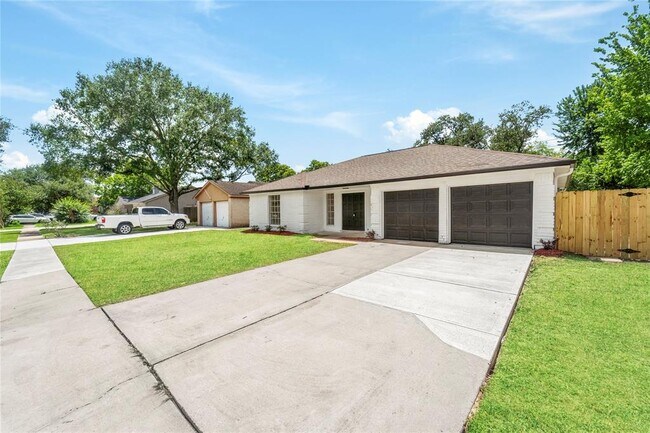 Building Photo - 10530 Tenneco Dr