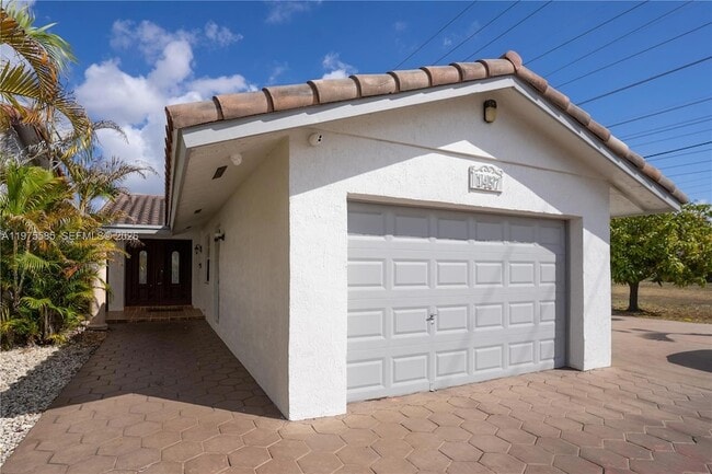 Photo - 1457 SW 136th Pl House