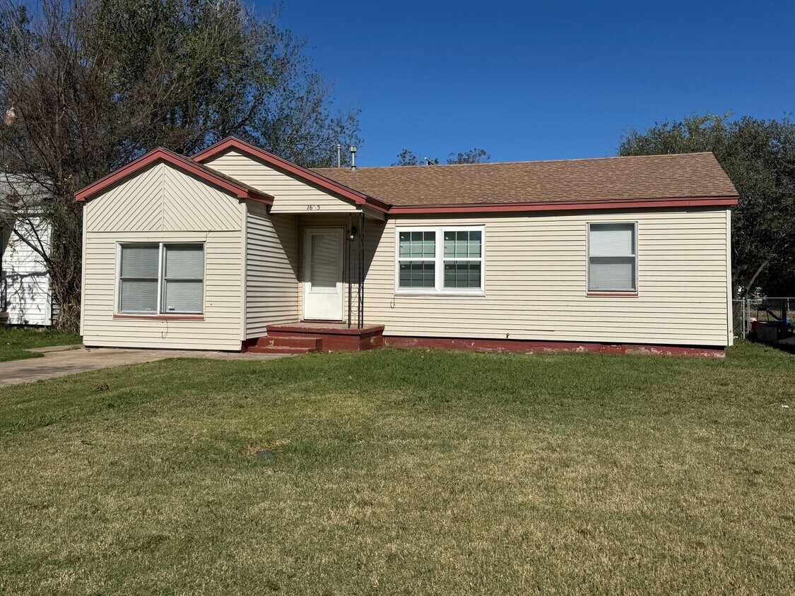 Foto principal - 1605 NW Williams Ave