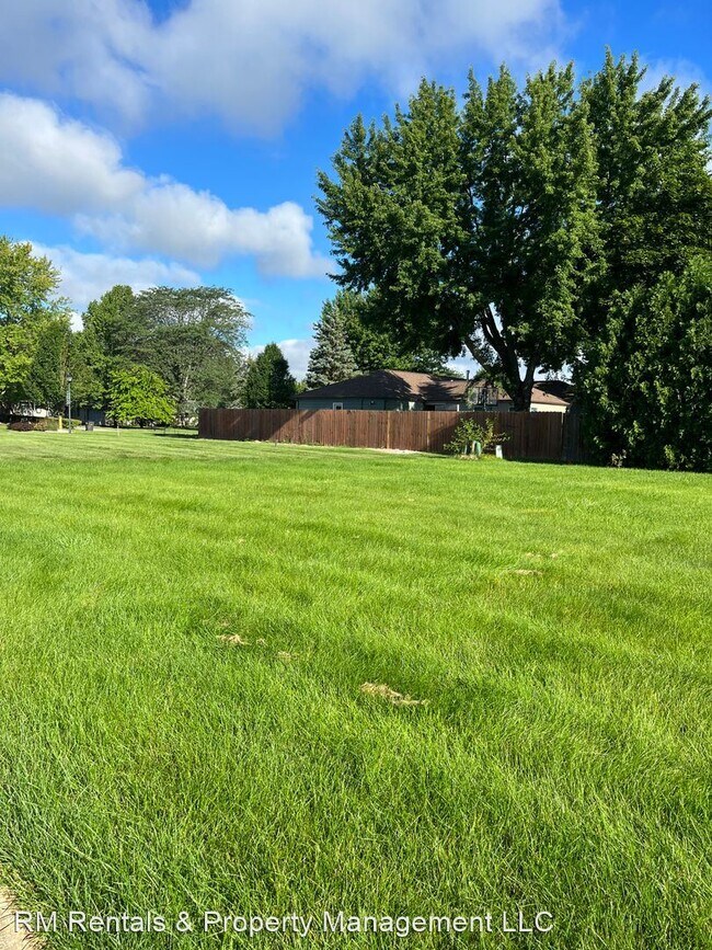 Building Photo - 3 br, 1.5 bath House - 9610 Aboit Center Road