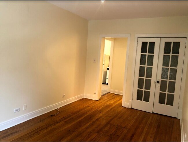 Living Room Closet - 1620 W Roscoe St