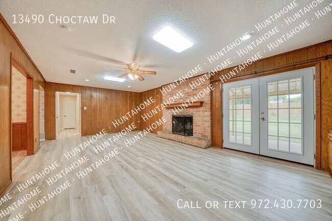 Foto del edificio - 13490 Choctaw Dr