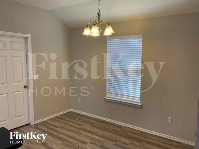 Building Photo - 1885 Bradford Pl