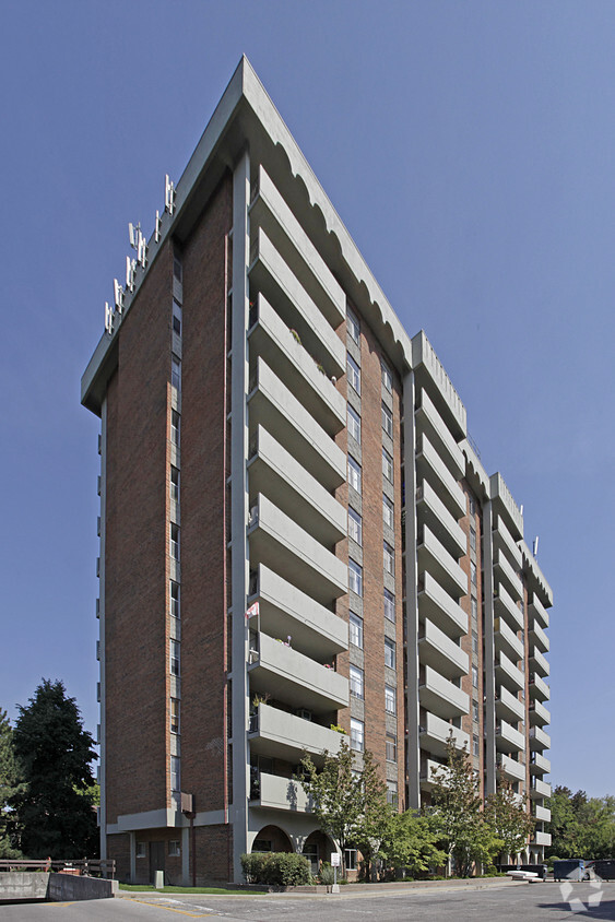 Primary Photo - Tiffany Hill Apt