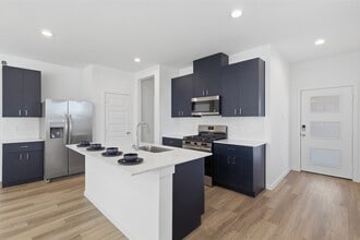 Building Photo - 7720 Inwood Grv Ln