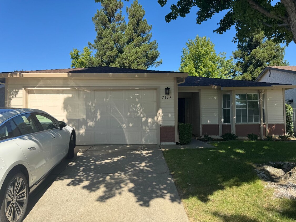 Primary Photo - Home for Rent in South Sacramento