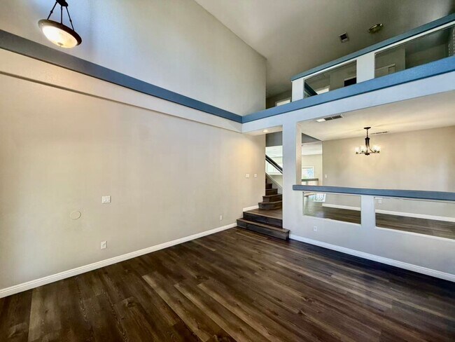 Foto del edificio - Wonderful two story single property located in a guard community