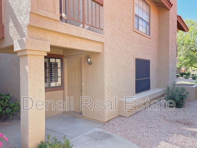 Foto del edificio - 8700 E Mountain View Rd