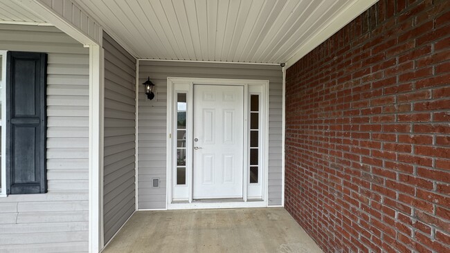 Building Photo - 5685 Hyacinth Ln