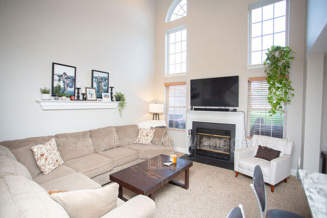 Building Photo - 33 Cypress Point Ct