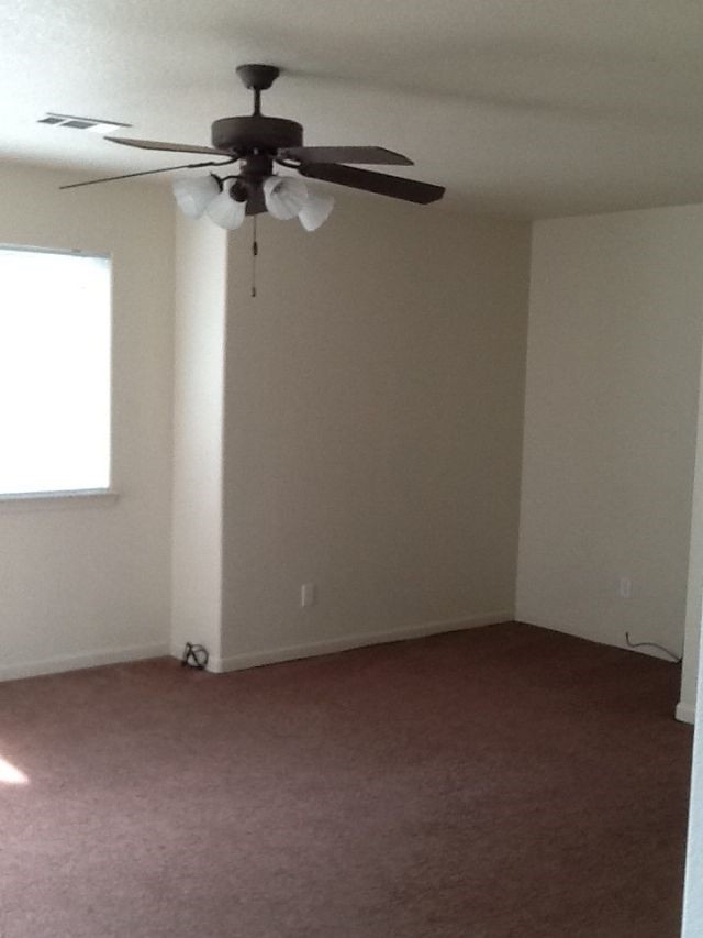 Building Photo - 1051 N Mitchell Ave
