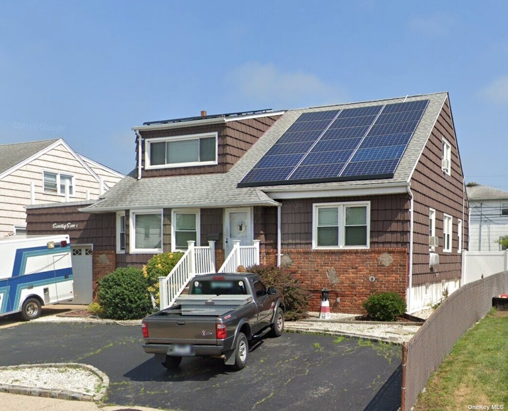 Primary Photo - 77 Waterford Rd