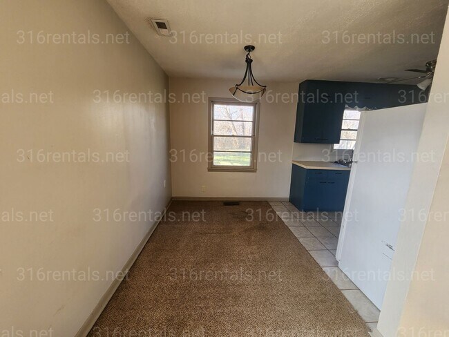 Foto del edificio - $1195 - 3 bedroom / 1 bathroom - Single Family Home