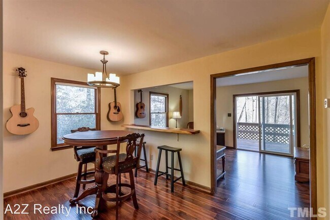 Building Photo - 3 br, 2.5 bath House - 105 Lantern Way