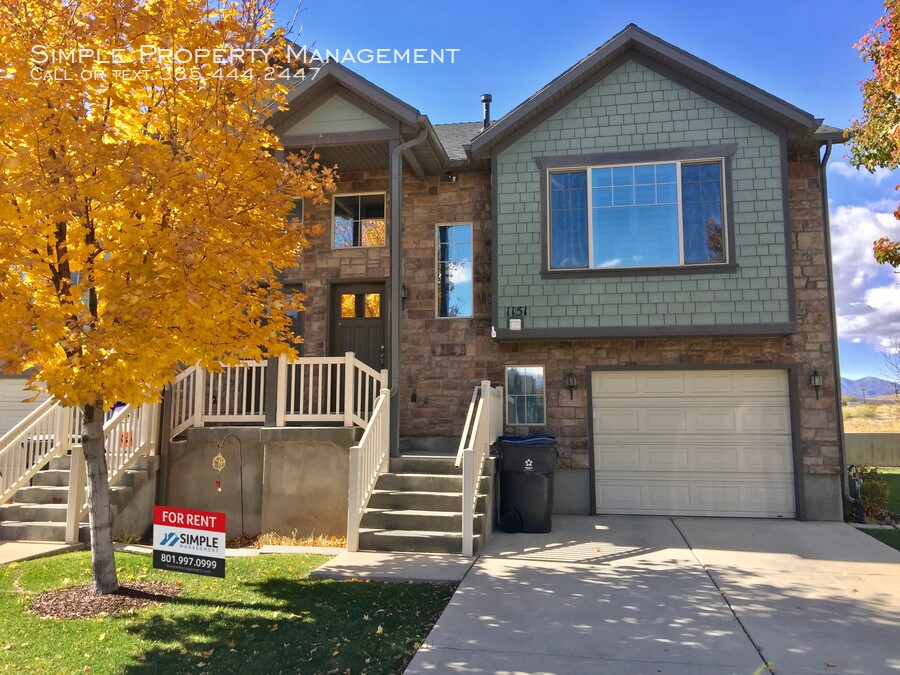 Primary Photo - 1151 River View Dr