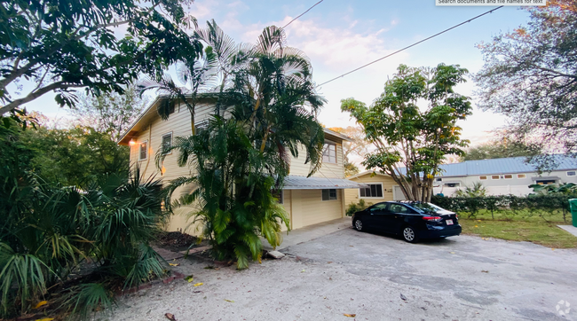 Building Photo - 1034 7th St W