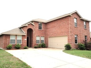 Building Photo - 606 Chapman Dr