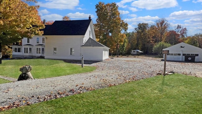 Building Photo - Lease to Own
