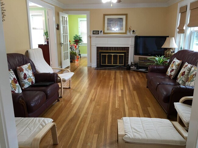 Sala de estar - 340 Common St
