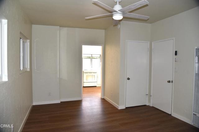 Building Photo - 1539 Vista Del Mar Dr