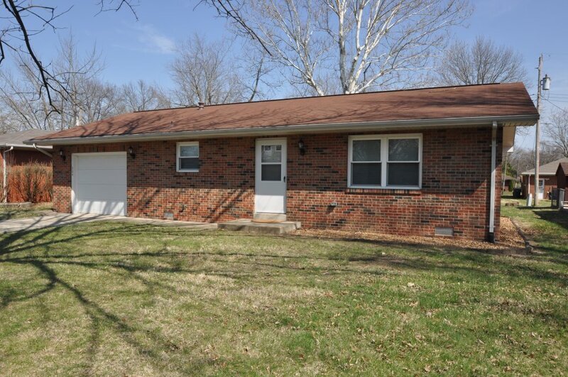Primary Photo - 304 S Hilgard St