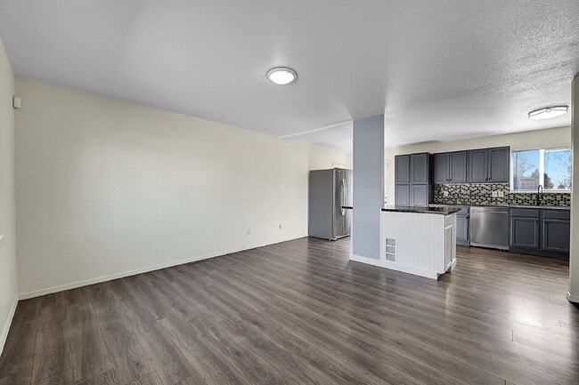 Photo - $1,900.00, 3-bed, 2-bath located in Colora... Apartment