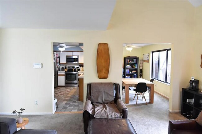 Foto del edificio - 598 Brighton St