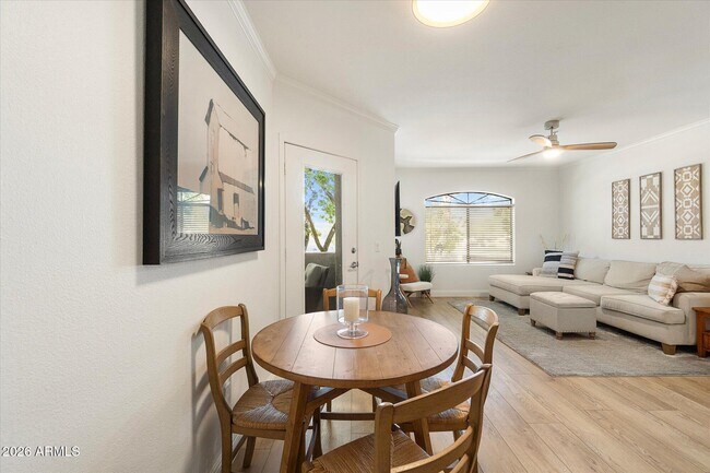 Foto del edificio - 15095 N Thompson Peak Pkwy
