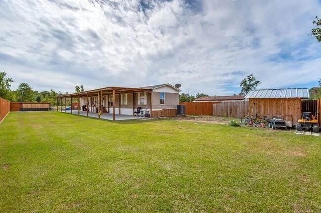 Building Photo - 505 Rd 5202