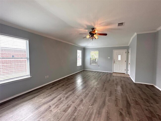 Foto del edificio - 202 Lucky Clover Ln