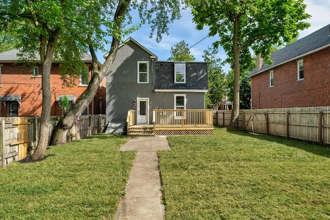 Foto del edificio - 473 E Sycamore St