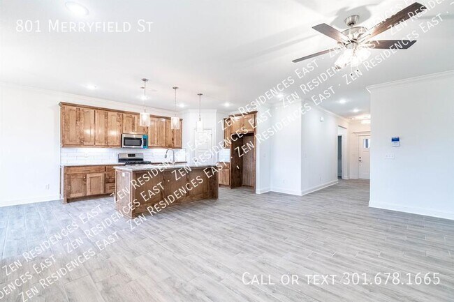 Building Photo - 801 Merryfield St