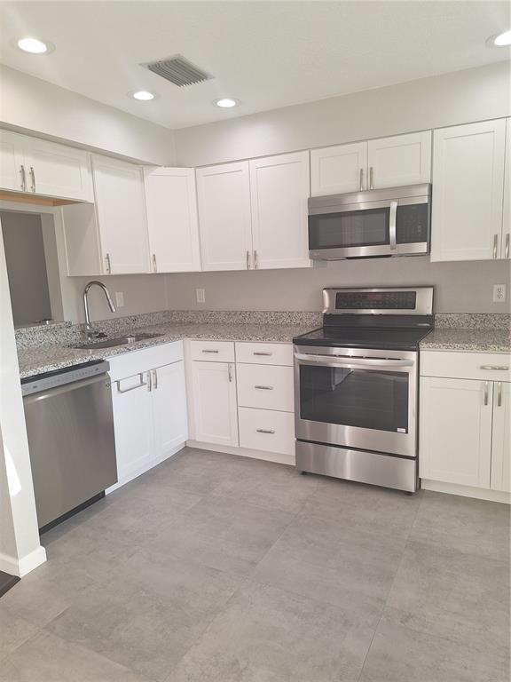 Foto del edificio - 3583 Whispering Oaks Ln