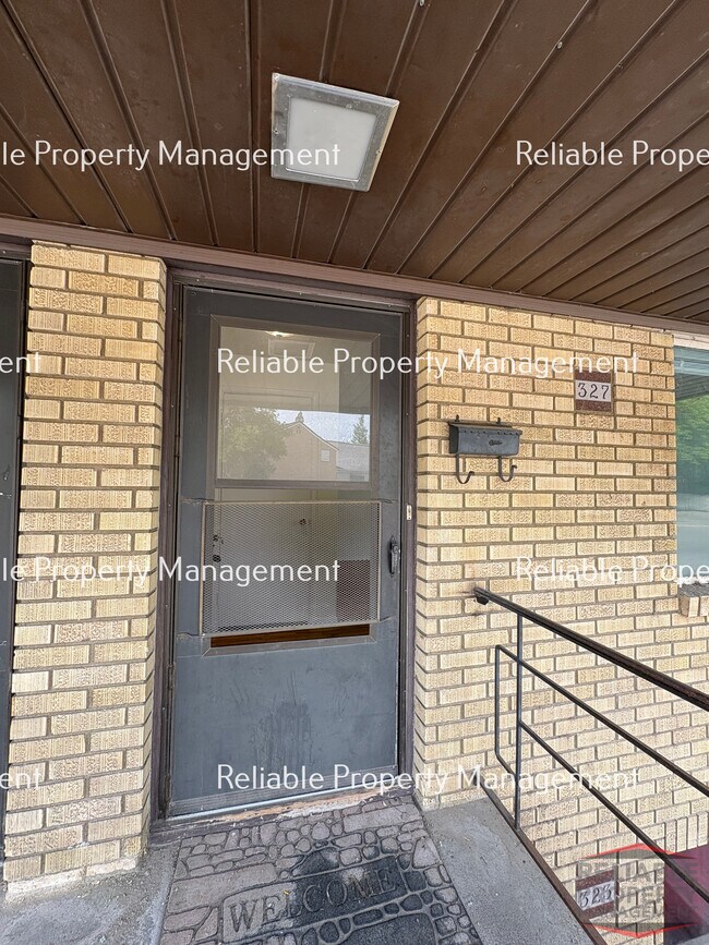 Foto del edificio - 327 Cottage Pl