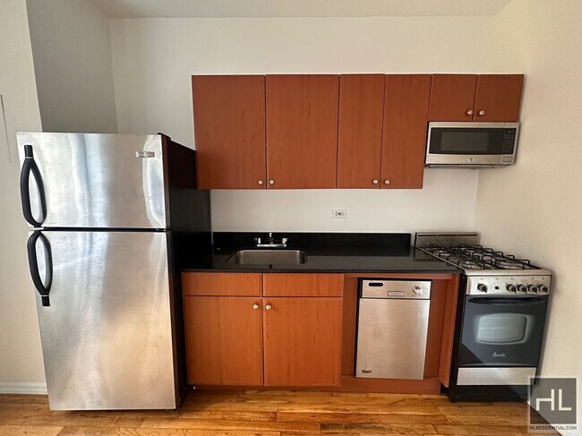 Foto del edificio - PERFECT West Village 1 Bedroom - WON'T LAS...