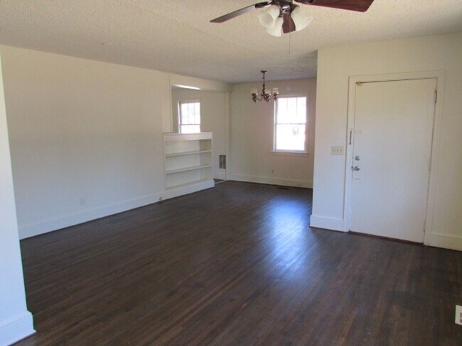 Foto del edificio - Close to Swan Lake