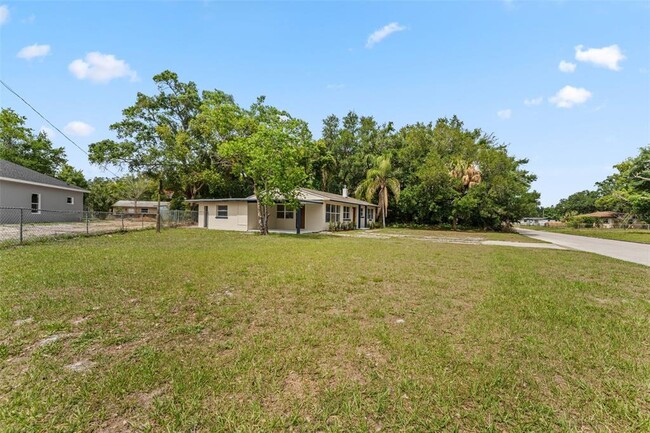 Foto del edificio - 1218 Crescent St