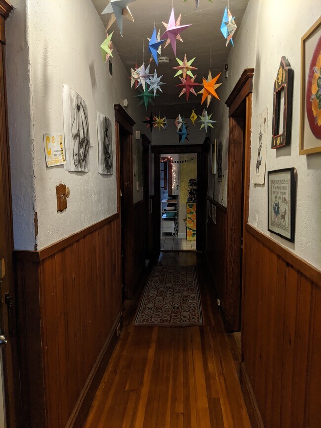 Foto del edificio - 112 Old Harbor St