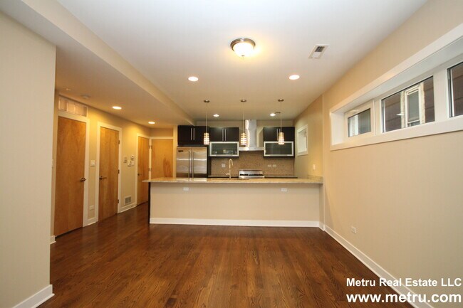 Building Photo - 3525 N Reta Ave
