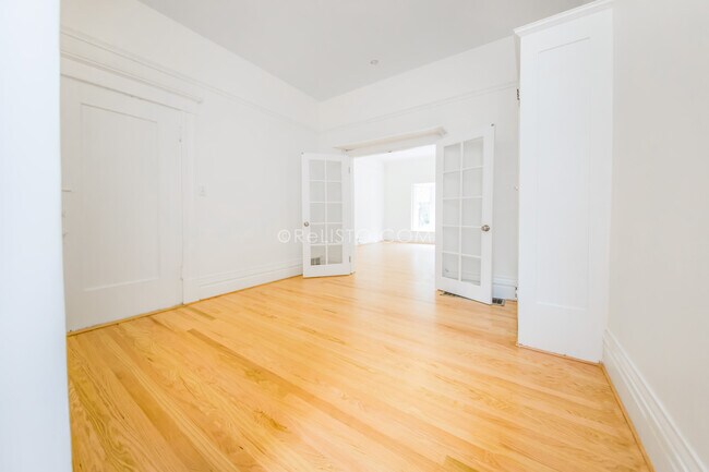 Foto del edificio - 1659 Oak St