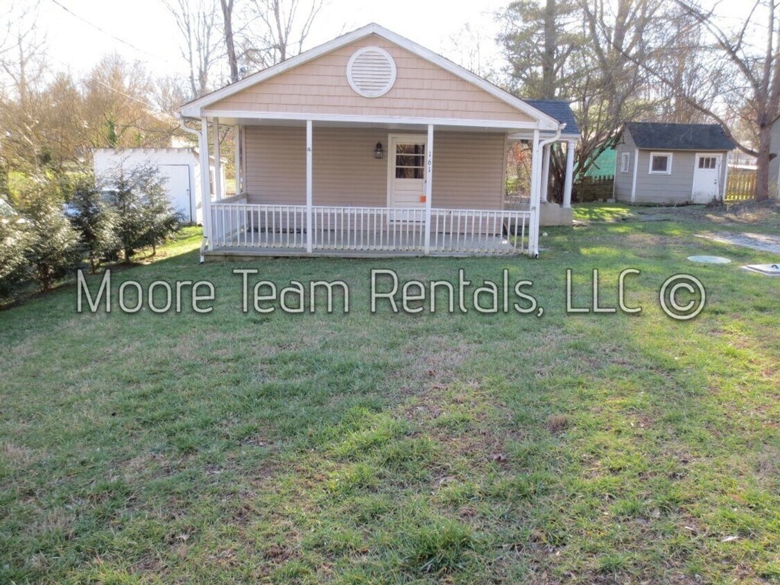 Foto principal - One Bedroom House with Big Flat Yard Near ...