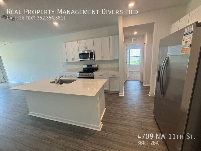 Foto del edificio - 4709 NW 11th St